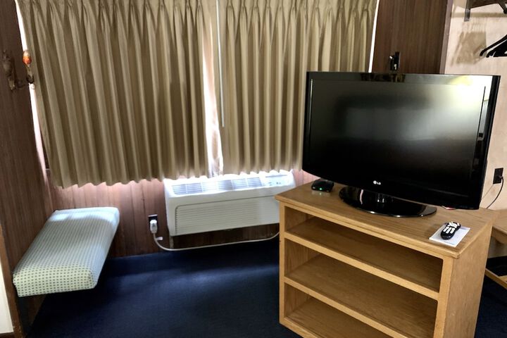 Room 241 of 334