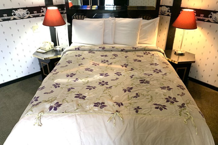 Room 114 of 334