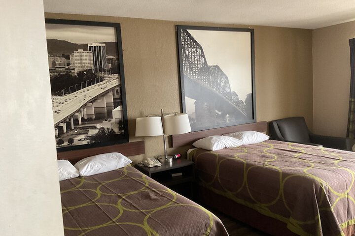 Super 8 by Wyndham Chattanooga / East Ridge