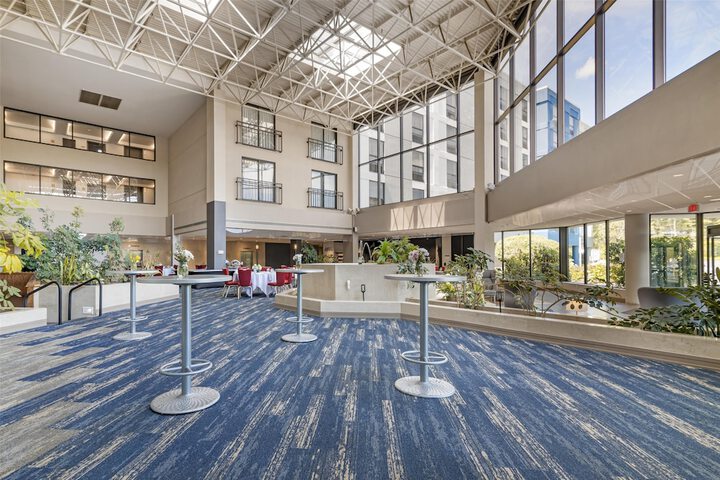 Best Western Royal Plaza Hotel & Trade Center