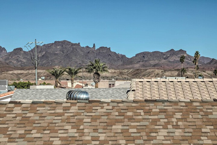Parker Home on the Colorado River w / Views!