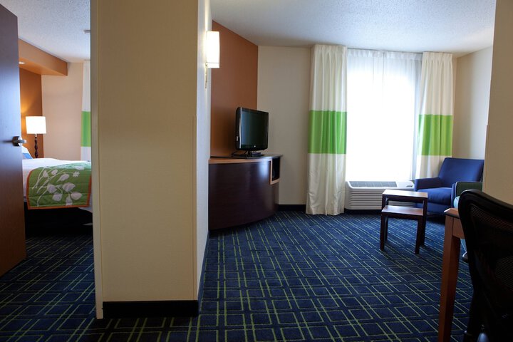 Room 11 of 21