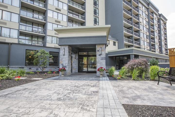 Hotel 5 of 71