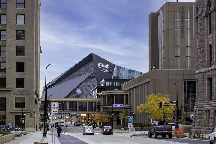 The Marquette Hotel Curio Collection by Hilton
