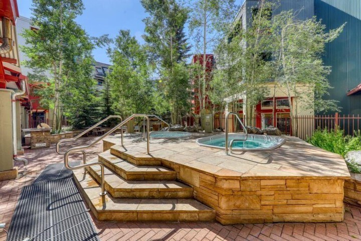 1 Bedroom Mountain Condo in River Run Village with Beautiful Mountain Views and Walking Distance to Ski