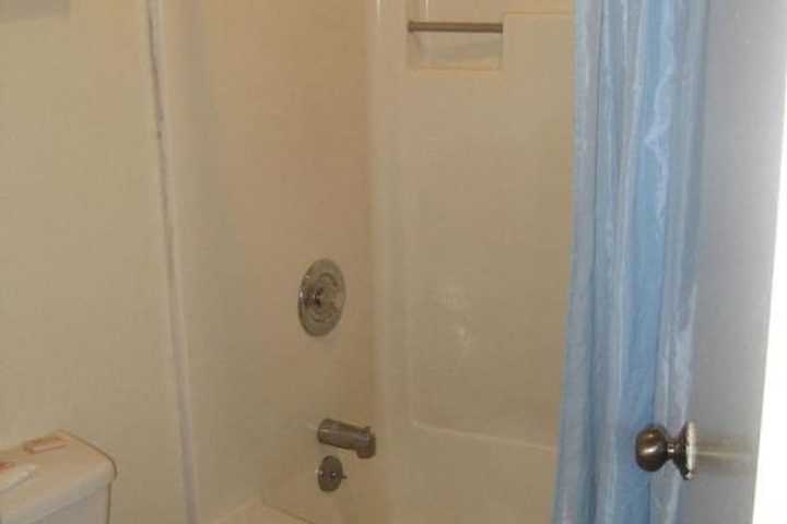Room 10 of 21
