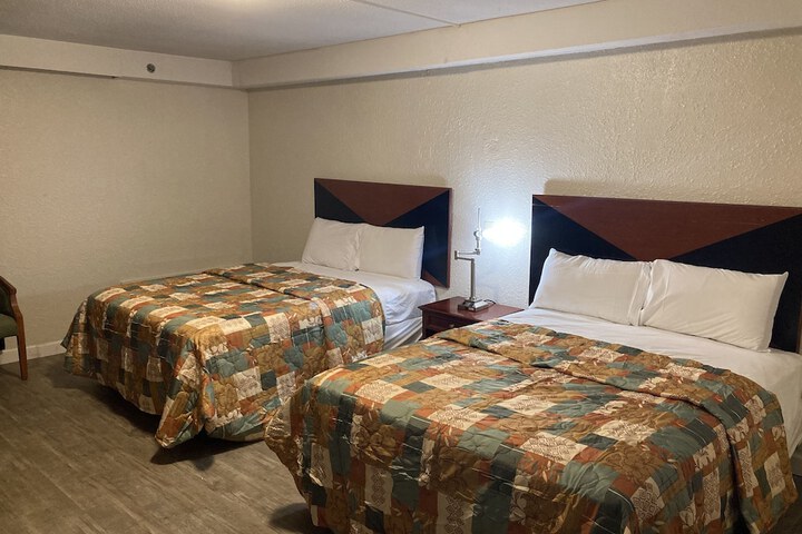 Room 16 of 29