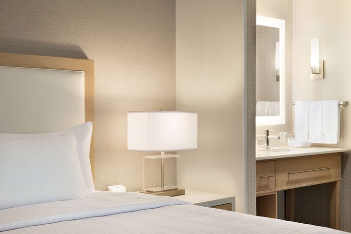 Room 21 of 35