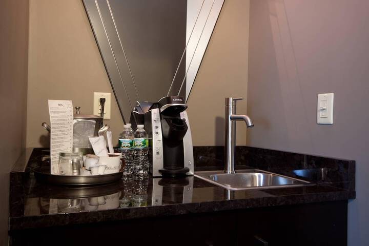 The Giacomo Niagara Falls NY an Ascend Collection Hotel