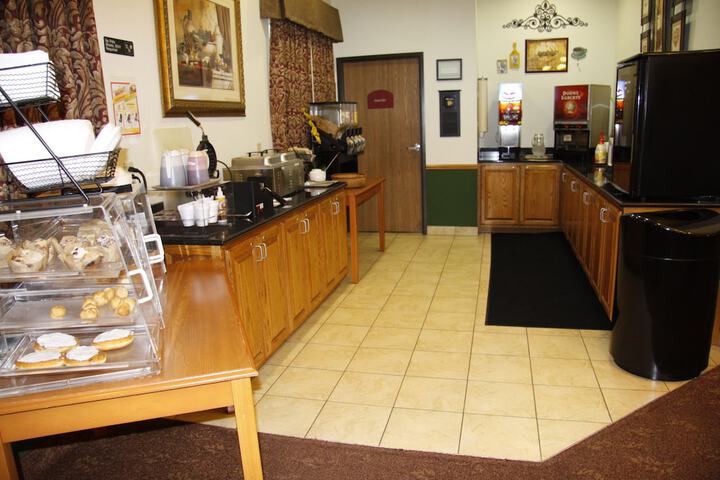 Breakfast/Coffee Service 43 of 60