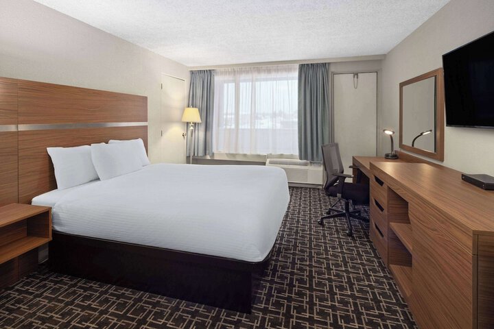 Room 34 of 53