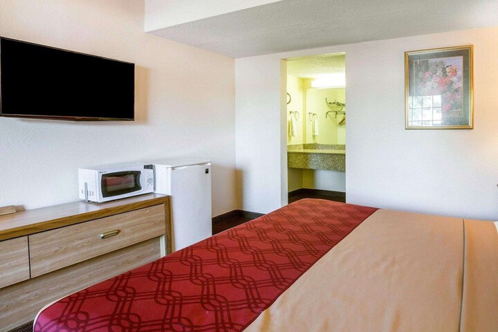 Room 14 of 31