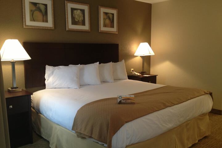 Room 21 of 32