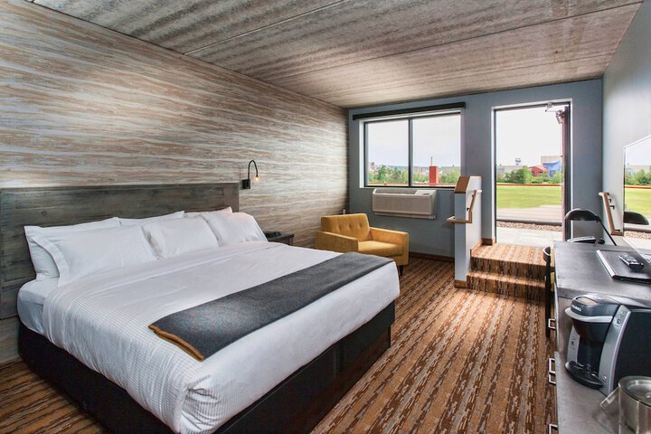 Room 48 of 83