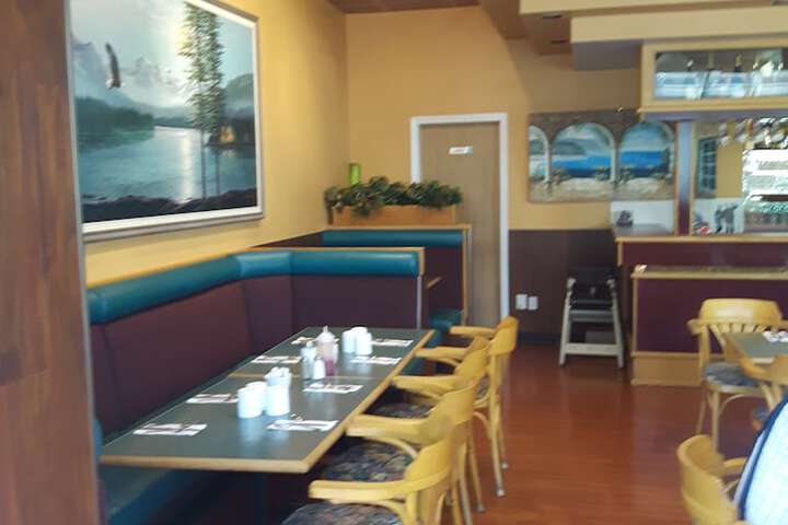 Dining 73 of 101