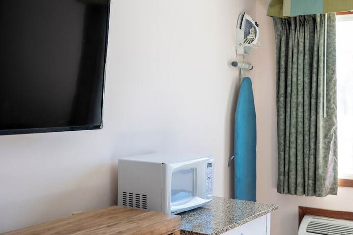 Nisswa Hotel and Suites