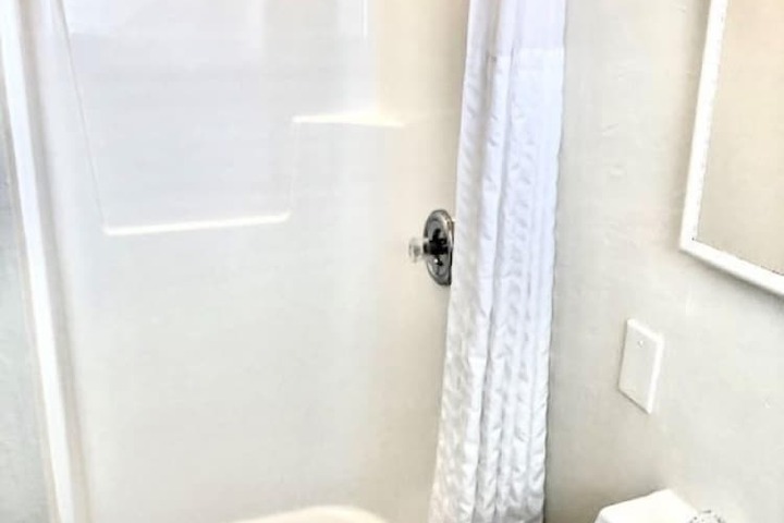 Room 21 of 35