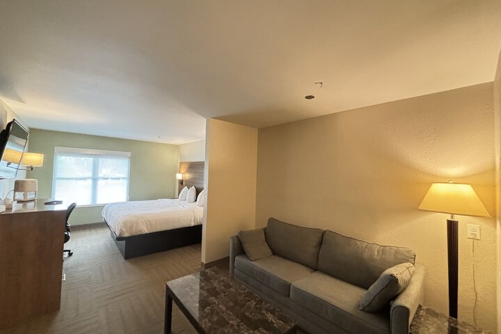 Room 18 of 31