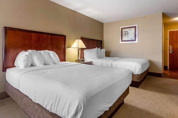 Best Western Plus Inn at Hunt Ridge