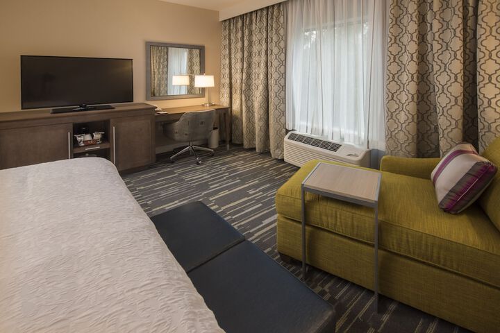 Hampton Inn & Suites Seattle / Redmond