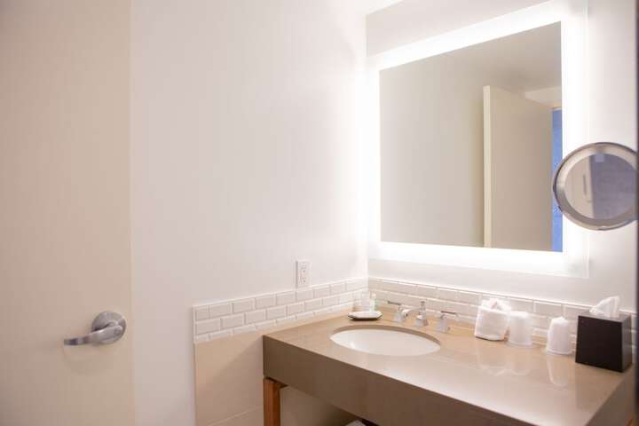 Room 25 of 133