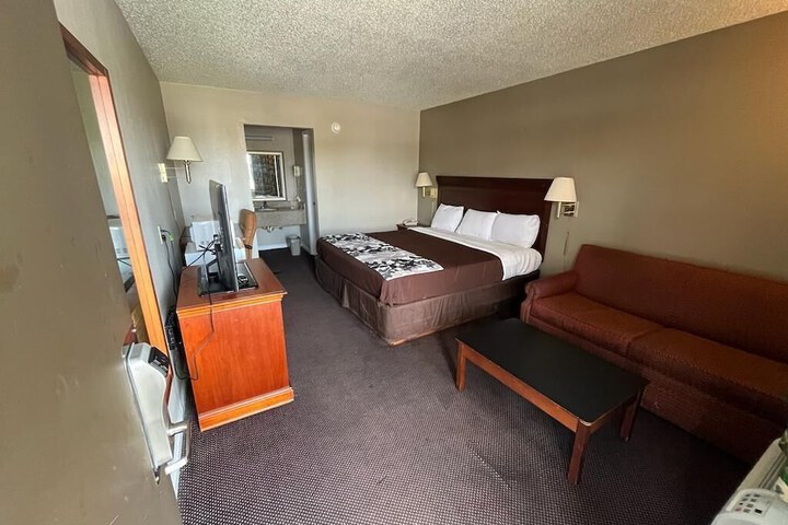 Room 41 of 43