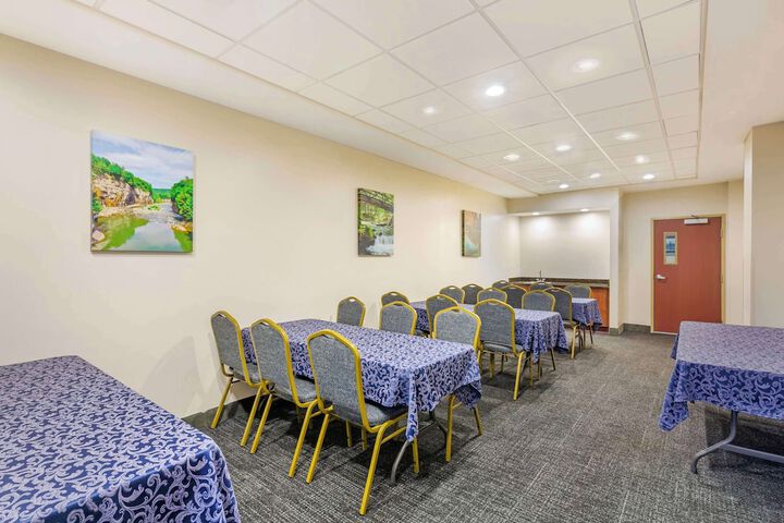 Best Western Plus Victor Inn & Suites