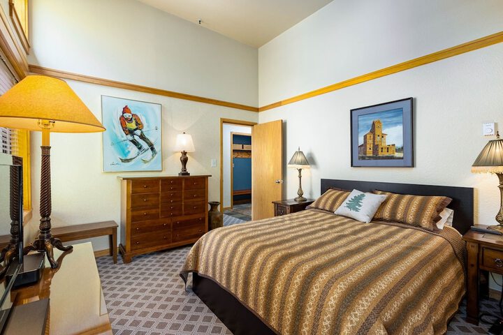 Room 19 of 37