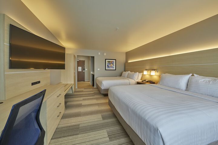 Room 15 of 38
