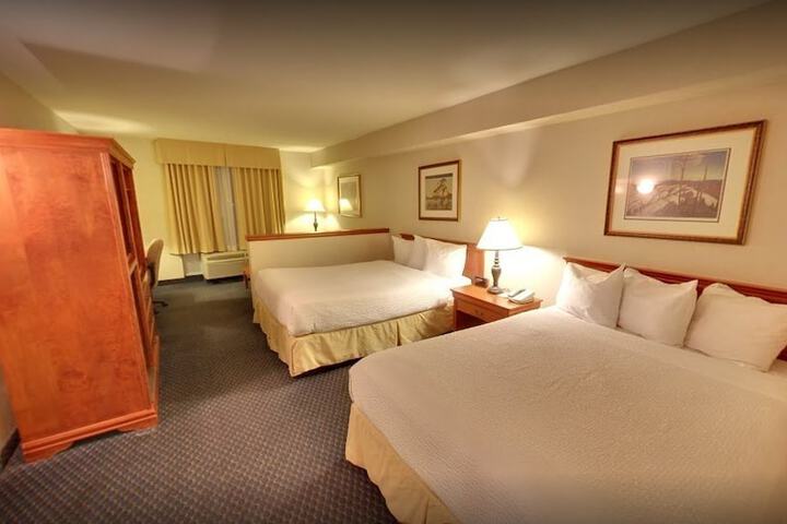 Room 10 of 77