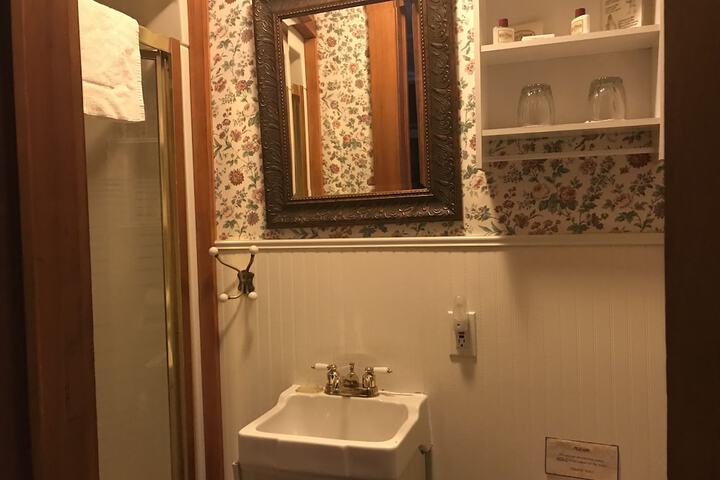 Grand Victorian B & B Inn