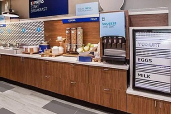 Holiday Inn Express Minneapolis West Plymouth by IHG