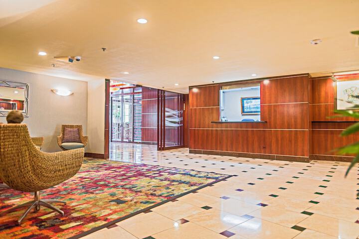 Hotel 6 of 206