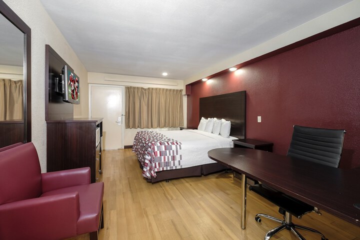 Room 14 of 32