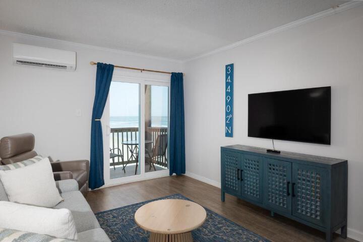 Embrace Oceanfront Elegance: Book Your Stay at Sunrise Oasis