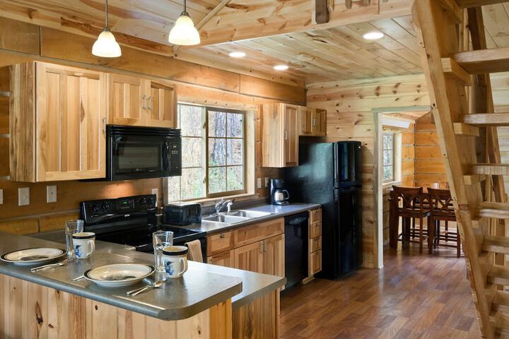 Rock Crest Lodge & Cabins