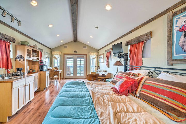 dreamswest Ennis Studio w / Deck & Stunning Views