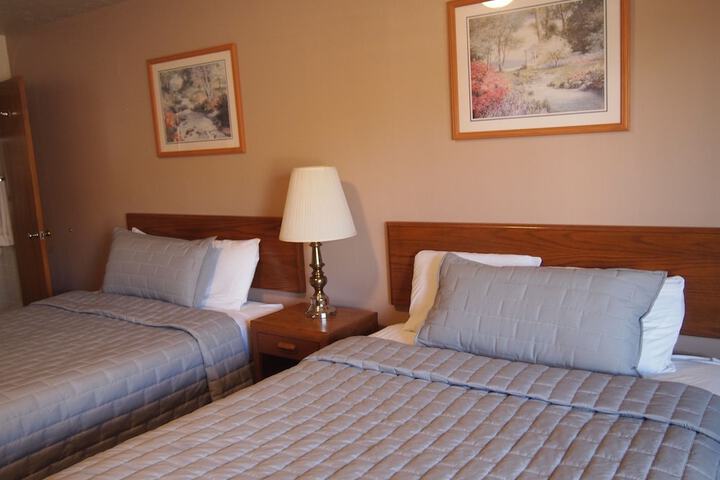Room 9 of 37