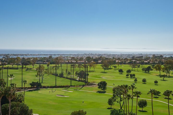 VEA Newport Beach a Marriott Resort & Spa