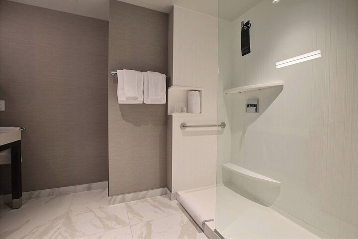 Courtyard by Marriott Montreal Brossard