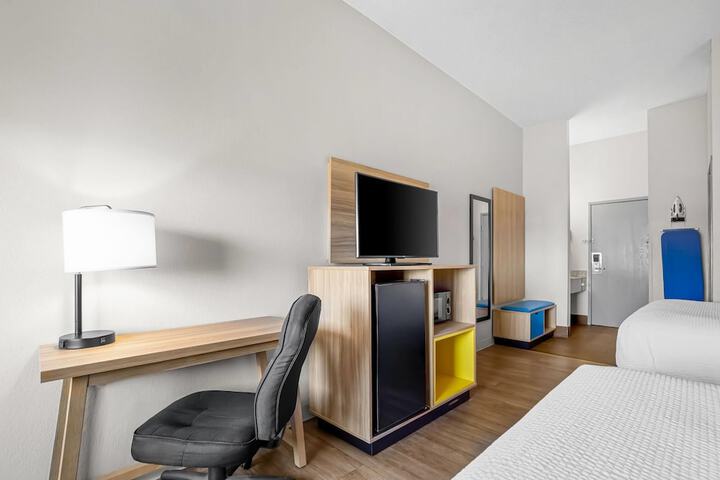 Days Inn by Wyndham Collinsville / St. Louis