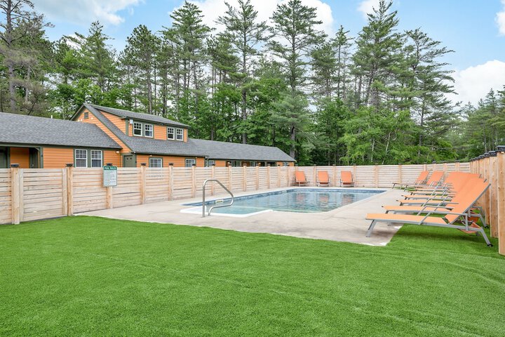 Pool 16 of 185