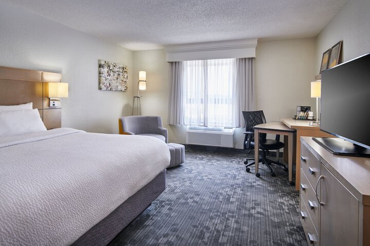 Room 32 of 52