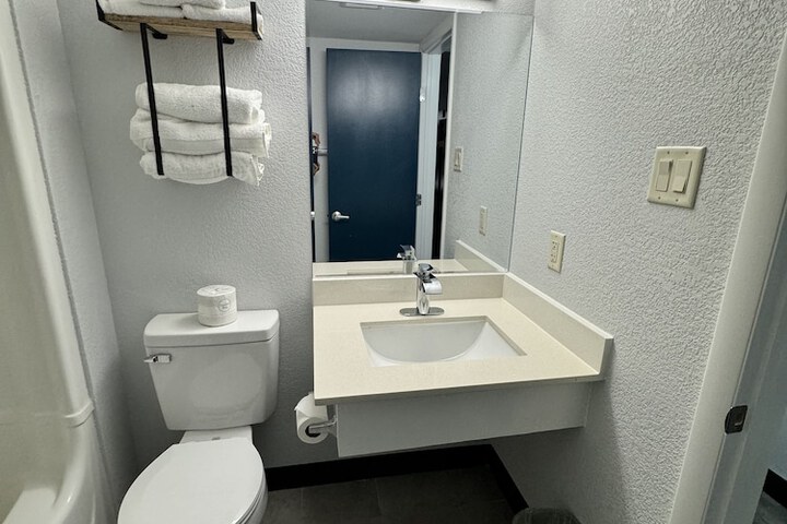 Room 40 of 44