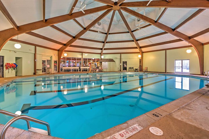 Long Pond Home w / Private Hot Tub & Game Room