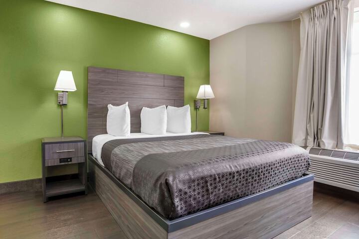 Room 20 of 29