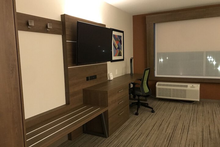 Room 125 of 148