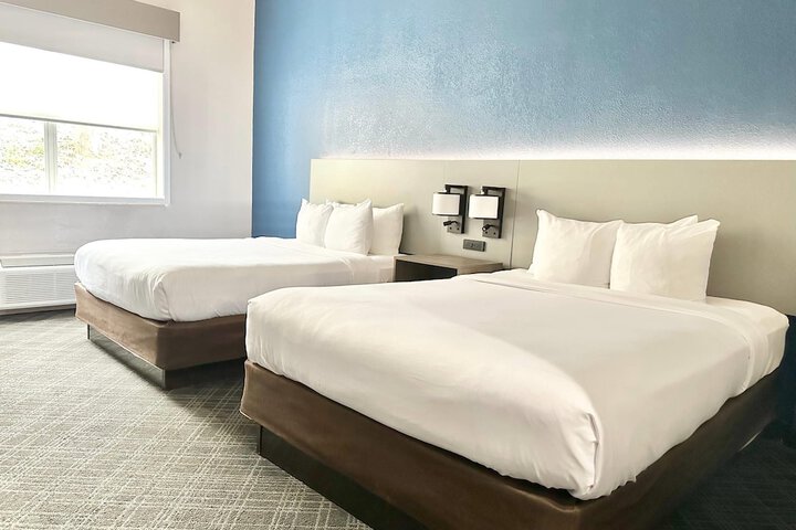 Comfort Inn & Suites Cartersville - Emerson Lake Point