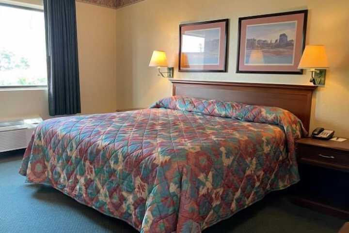 Room 17 of 26