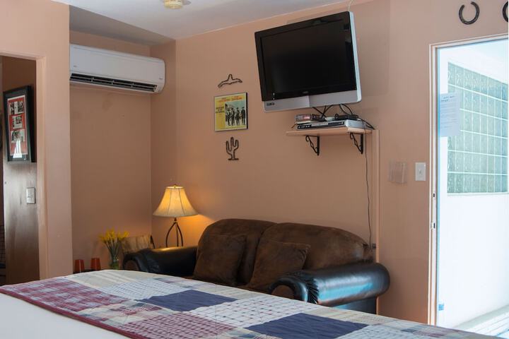 Room 12 of 42